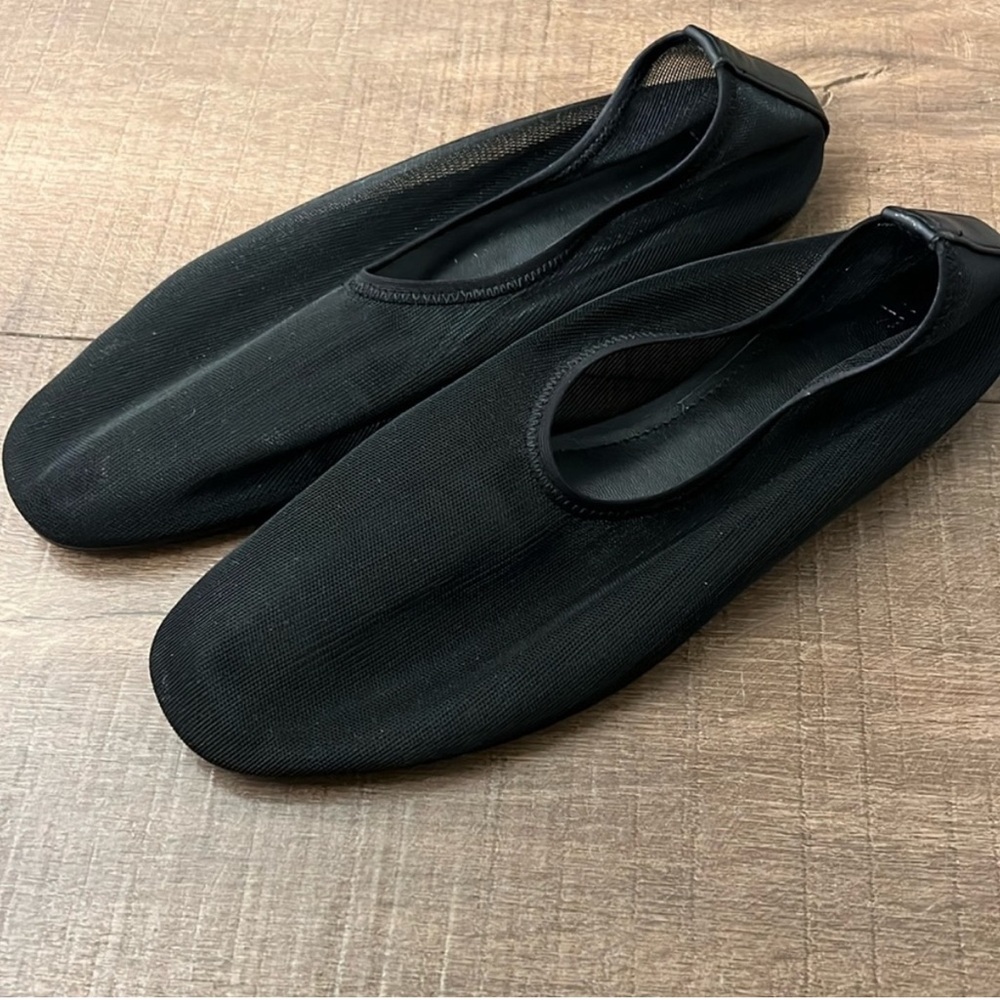 H&M Black Flats Minimalist Slip-On Loafers